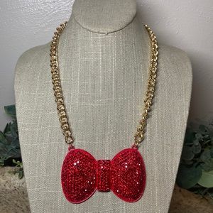 🔥3/$18🔥 Red blingy bow and gold toned necklace